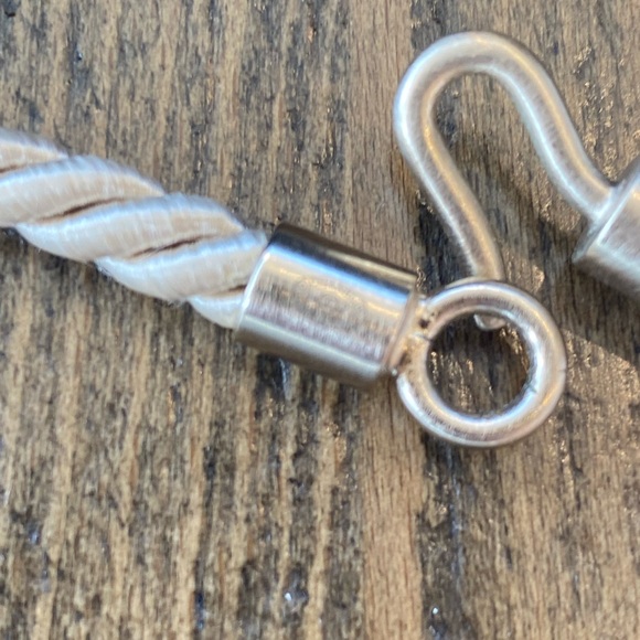 CHANEL Necklace. Spring 2008. Oversized CC logo in python skin and gold hardware - Picture 9 of 12